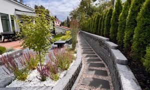 16tukimuuri valaistuksella